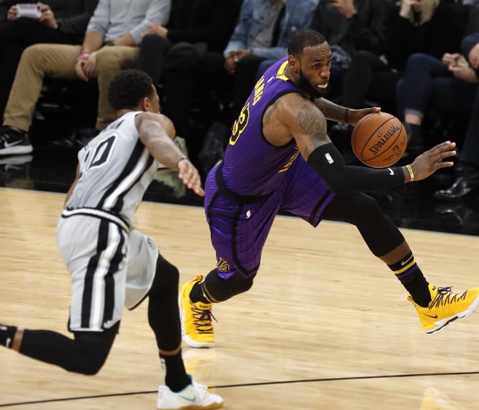 早报：德比之夜属于红色（早报：红色主宰德比之夜）