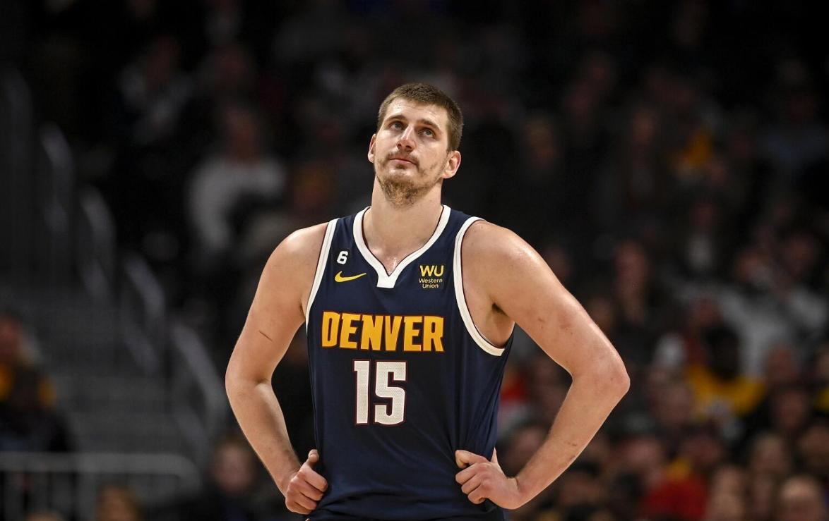 世俱杯冠军双线崩盘？从6场不败到4场不胜！欧冠掉出前10+英超跌第5（世俱杯霸主陷入双线低迷：6场不败变4场不胜，欧冠跌出前十、英超滑至第5）